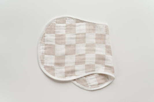 Bamboo muslin burp cloth in checkered print for newborns NZ