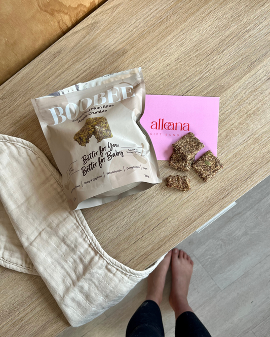 Boobee superfood mum bites in apple crumble flavour
