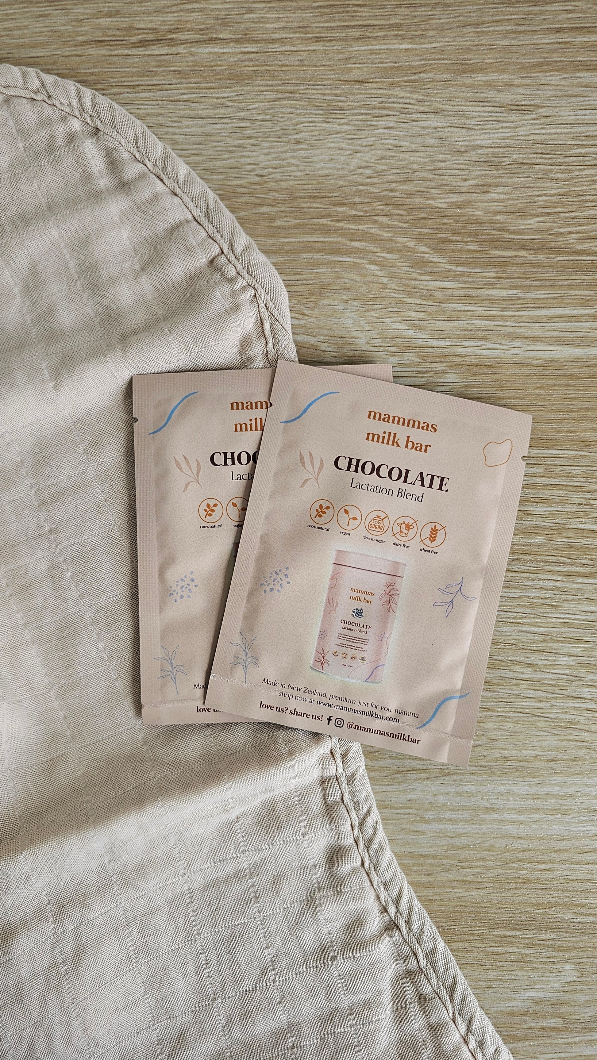 Mammas Milk Bar chocolate lactation blend sachets