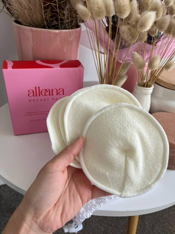 Contoured nursing pads for a comfortable fit