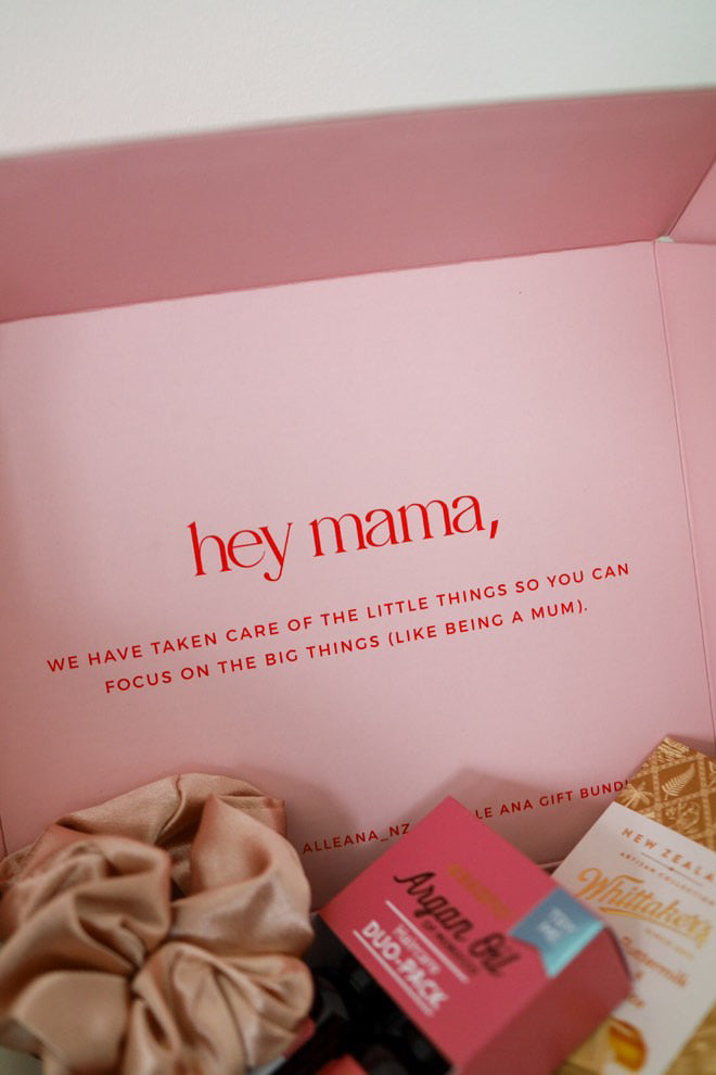 Alle Ana box with ribbon detail